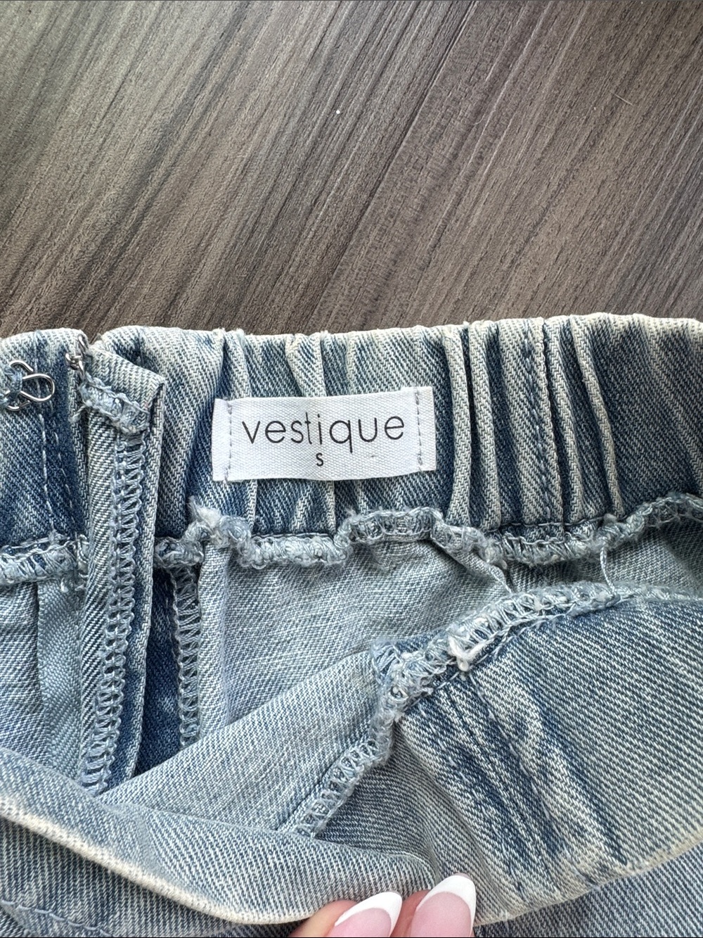 VESTIQUE | Light Blue Denim Mini Skirt | Size Small - Picture 4 of 5